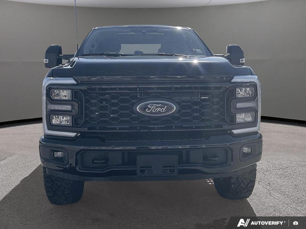 2025 Ford Super Duty F-350 SRW LARIAT
