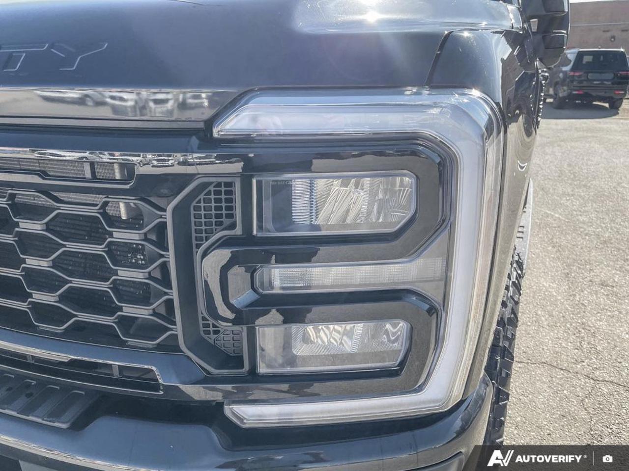 2025 Ford Super Duty F-350 SRW LARIAT Edmonton AB