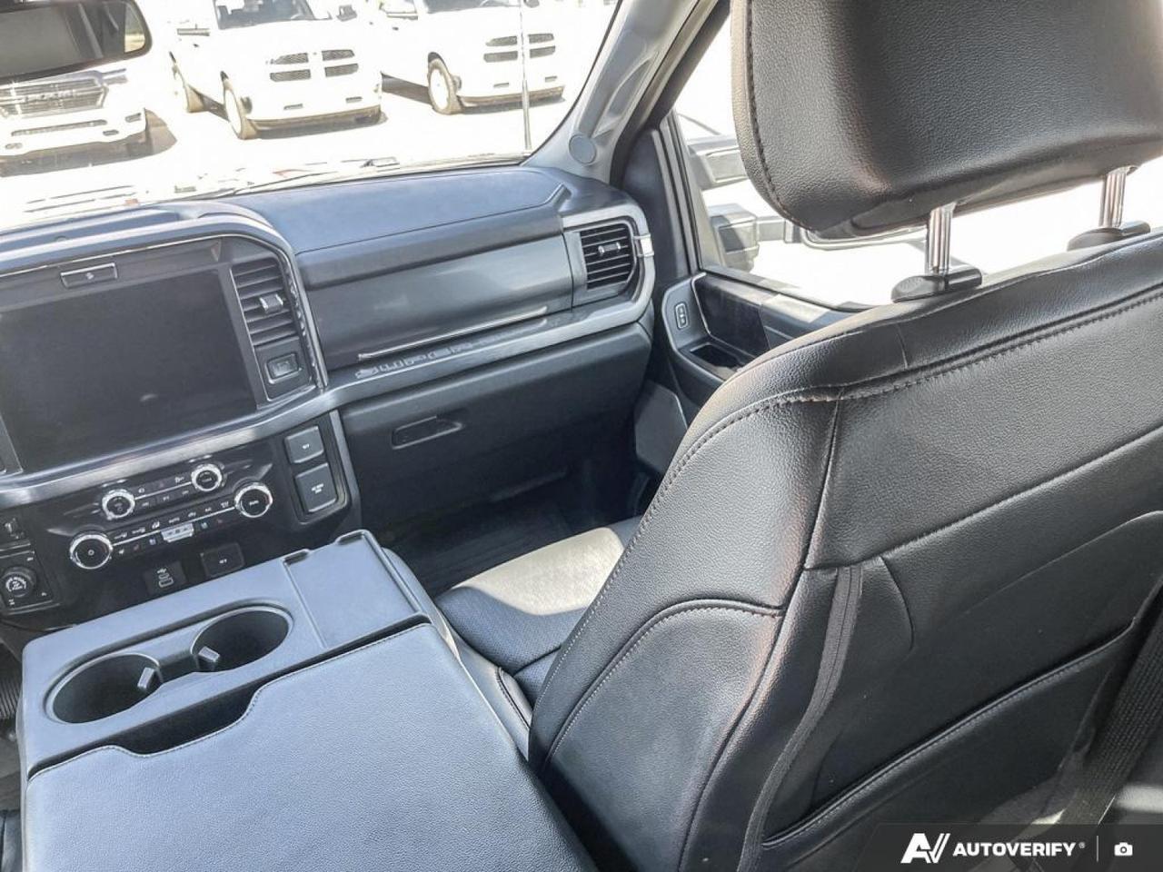 2025 Ford Super Duty F-350 SRW LARIAT Edmonton AB