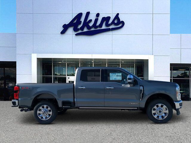 2025 Ford Super Duty F-350 SRW LARIAT
