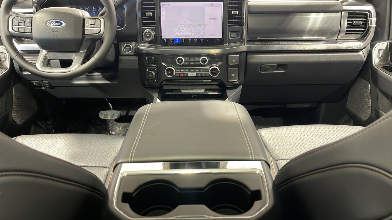 2025 Ford Super Duty F-350 SRW Lariat Sherwood Park AB