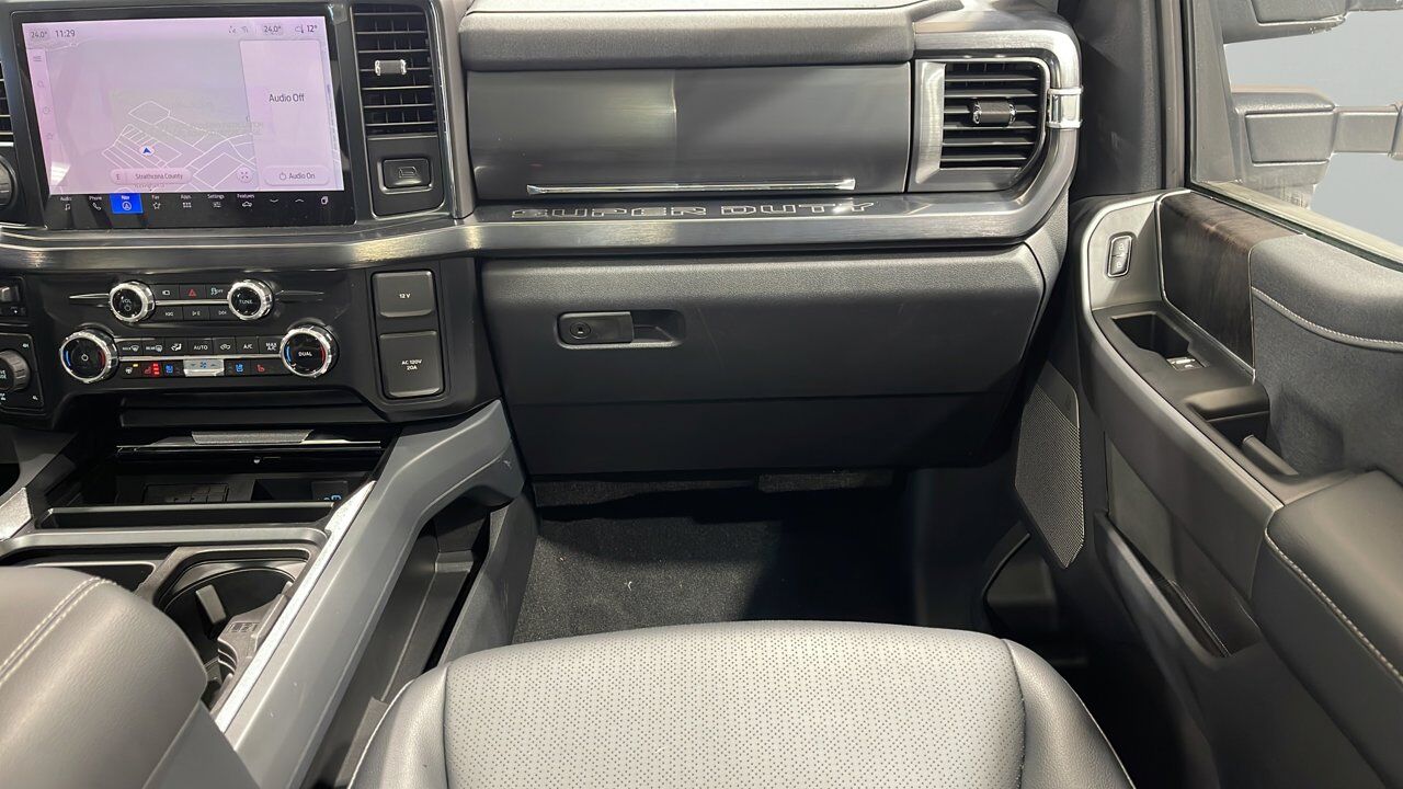 2025 Ford Super Duty F-350 SRW Lariat Sherwood Park AB