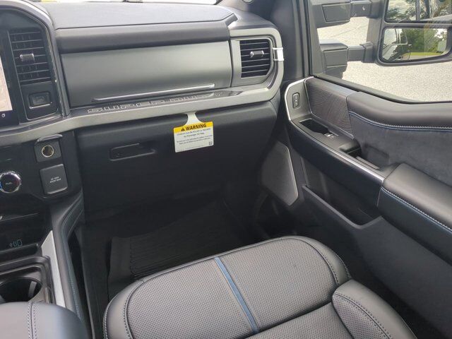 2025 Ford Super Duty F-350 SRW Platinum Appleton WI
