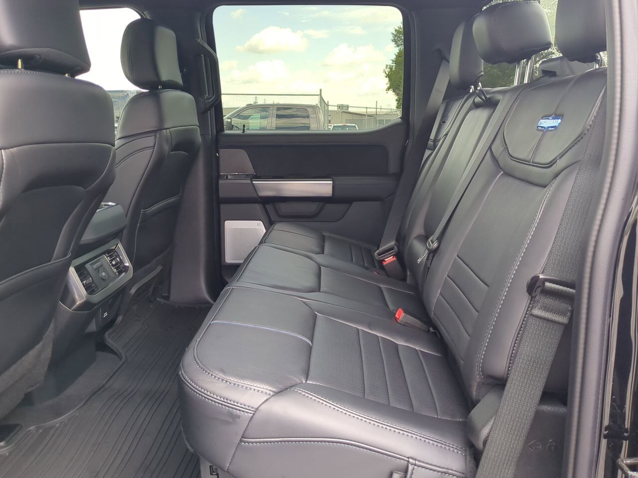 2025 Ford Super Duty F-350 SRW Platinum Winder GA