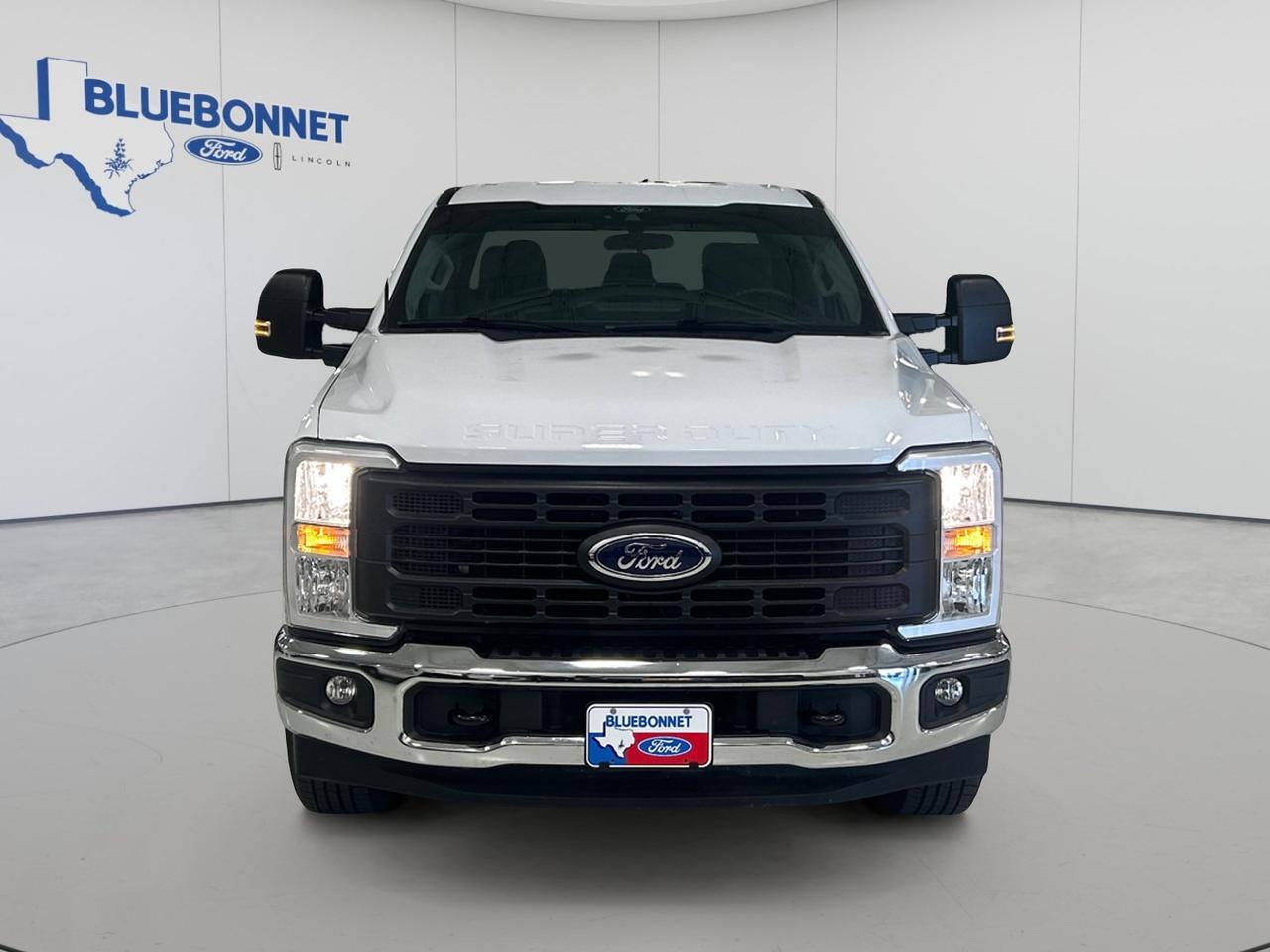2025 Ford Super Duty F-350 SRW XL
