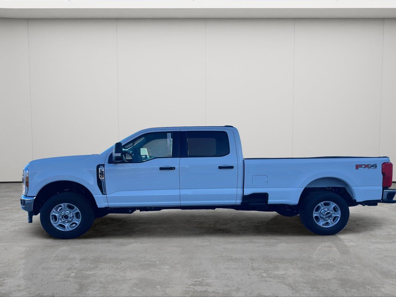 2025 Ford Super Duty F-350 SRW XLT