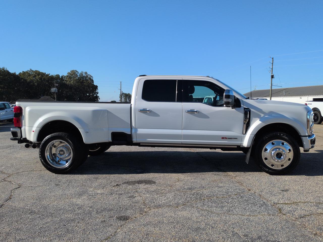 2025 Ford Super Duty F-450 DRW King Ranch Appleton WI