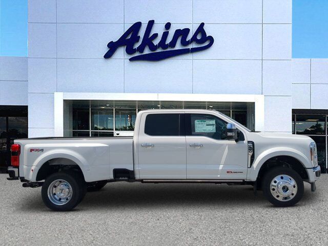 2025 Ford Super Duty F-450 DRW LARIAT Appleton WI