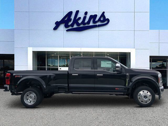2025 Ford Super Duty F-450 DRW LARIAT Appleton WI