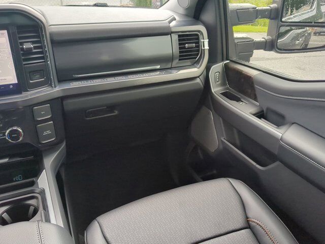 2025 Ford Super Duty F-450 DRW LARIAT Appleton WI