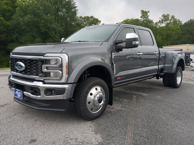 2025 Ford Super Duty F-450 DRW LARIAT Appleton WI
