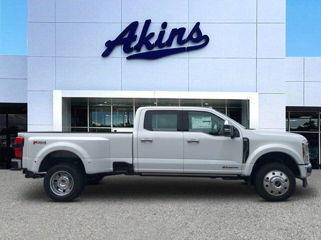 2025 Ford Super Duty F-450 DRW LARIAT Appleton WI