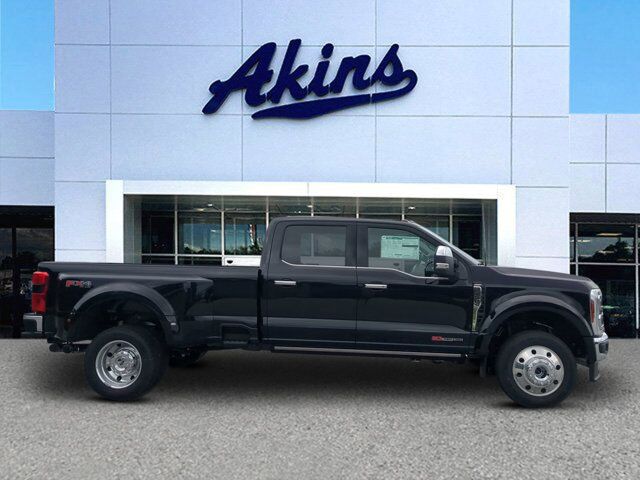 2025 Ford Super Duty F-450 DRW LARIAT Appleton WI