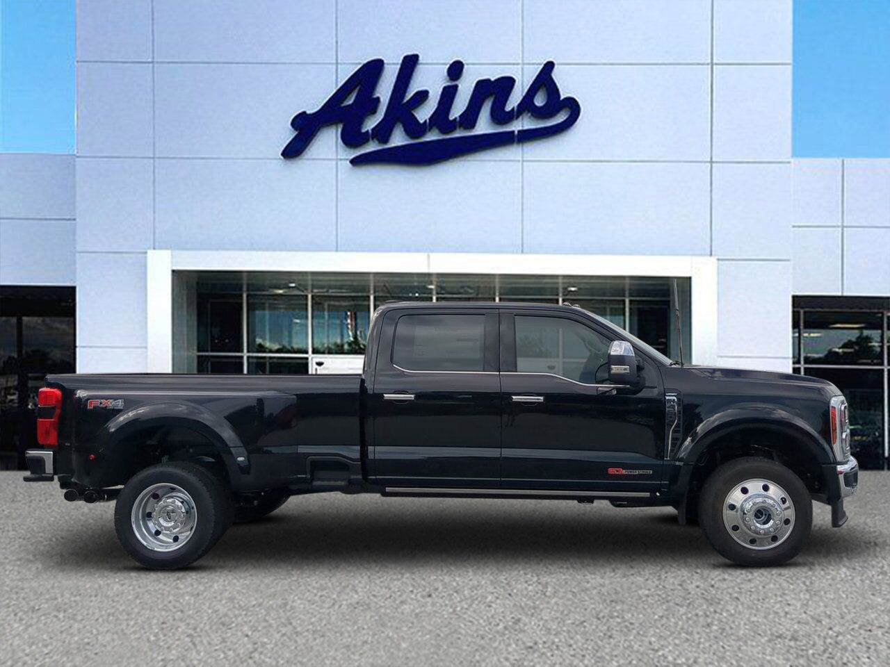 2025 Ford Super Duty F-450 DRW LARIAT