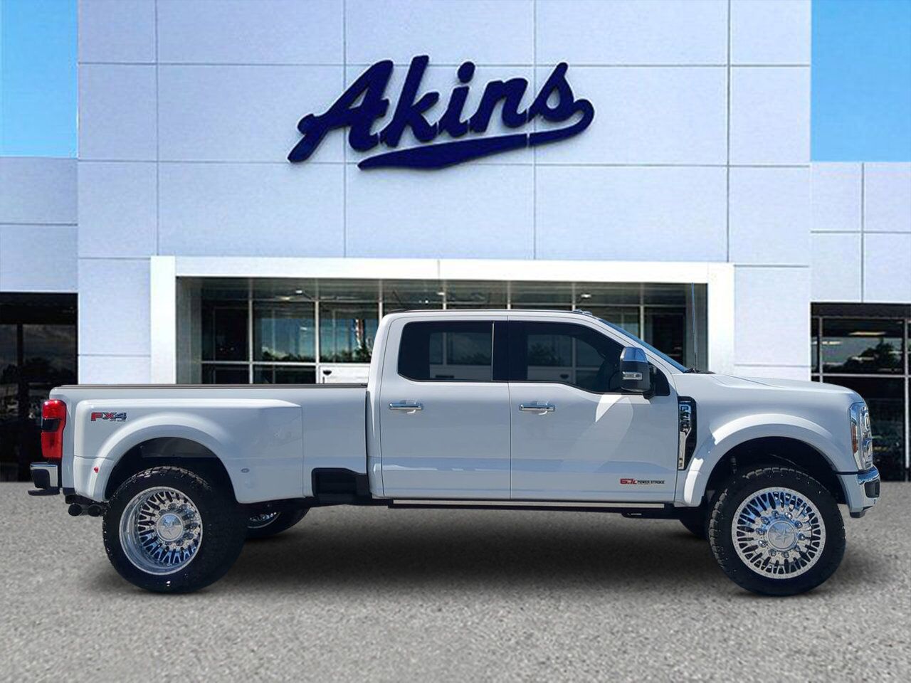 2025 Ford Super Duty F-450 DRW LARIAT