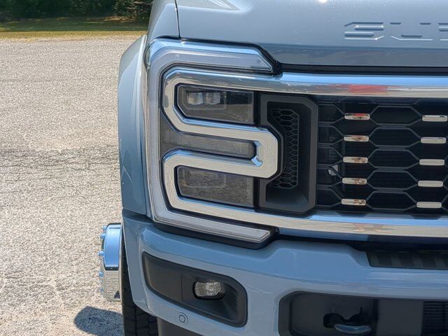 2025 Ford Super Duty F-450 DRW Platinum Appleton WI