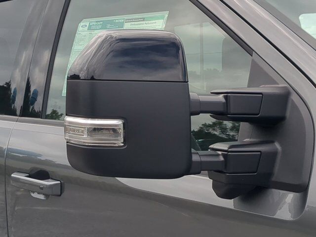 2025 Ford Super Duty F-450 DRW Platinum Appleton WI