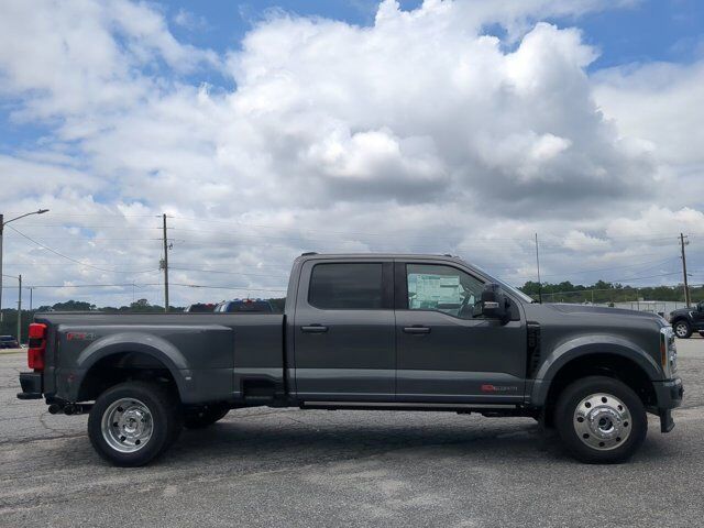 2025 Ford Super Duty F-450 DRW Platinum Appleton WI
