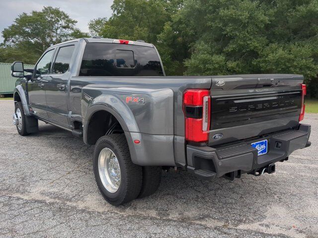 2025 Ford Super Duty F-450 DRW Platinum Appleton WI