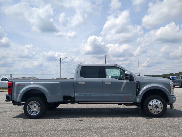 2025 Ford Super Duty F-450 DRW Platinum Plus Appleton WI