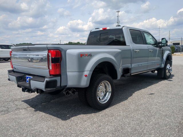 2025 Ford Super Duty F-450 DRW Platinum Plus Appleton WI