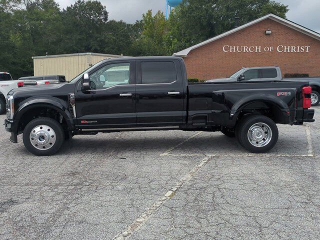 2025 Ford Super Duty F-450 DRW Platinum Plus Appleton WI