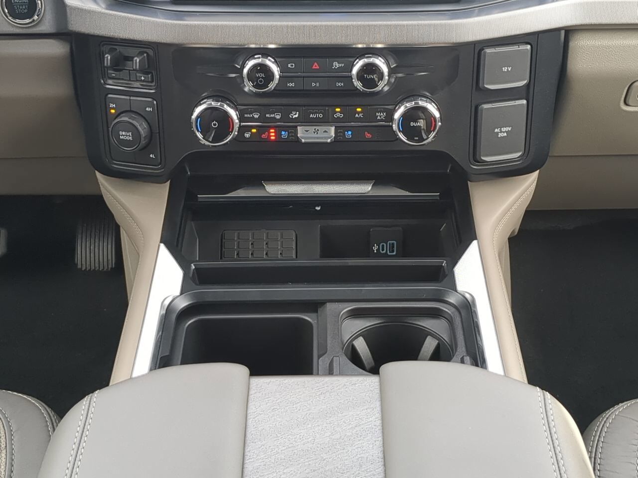 2025 Ford Super Duty F-450 DRW Platinum Plus Appleton WI