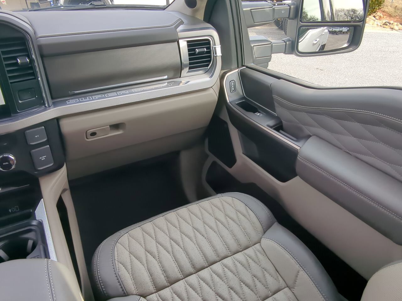 2025 Ford Super Duty F-450 DRW Platinum Plus Appleton WI