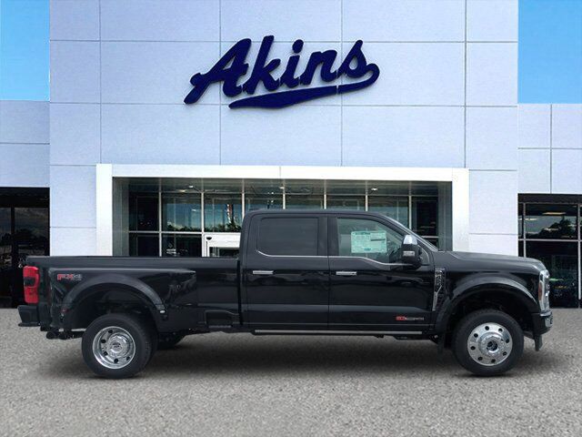 2025 Ford Super Duty F-450 DRW Platinum Plus