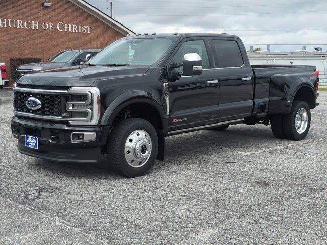 2025 Ford Super Duty F-450 DRW Platinum Plus Winder GA