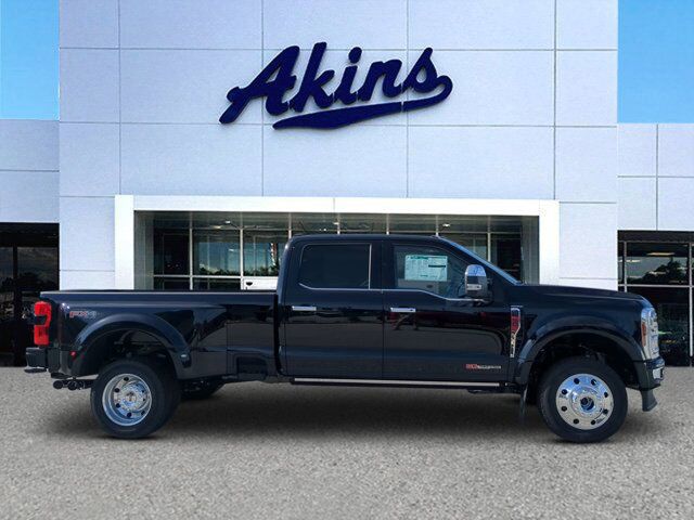 2025 Ford Super Duty F-450 DRW Platinum Plus