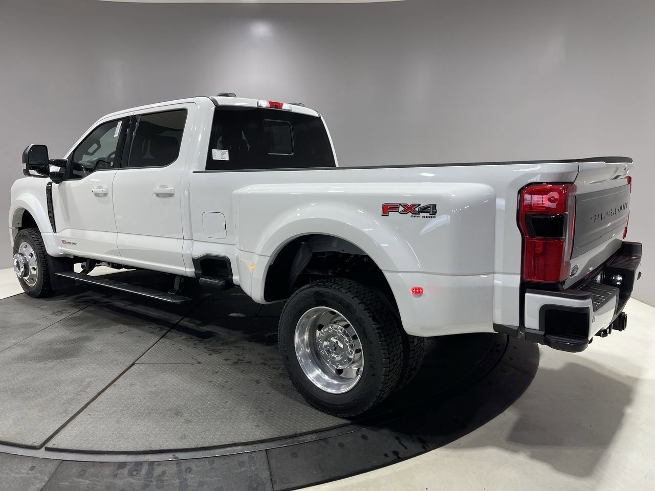 2025 Ford Super Duty F-450 DRW Platinum Sherwood Park AB