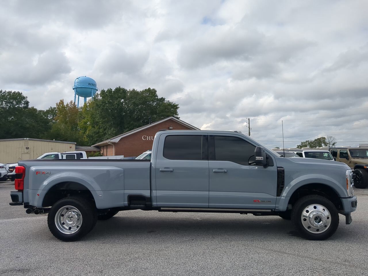 2025 Ford Super Duty F-450 DRW Platinum