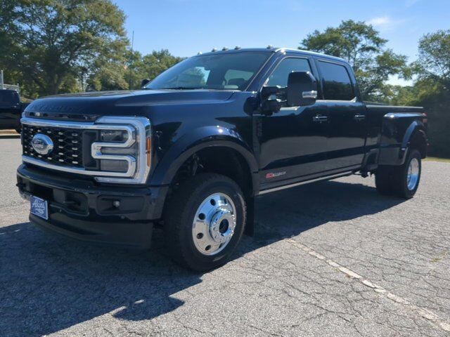 2025 Ford Super Duty F-450 DRW Platinum Winder GA