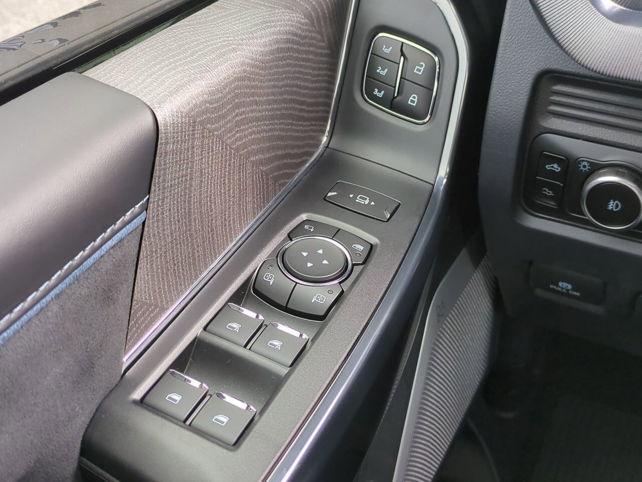 2025 Ford Super Duty F-450 DRW Platinum Winder GA