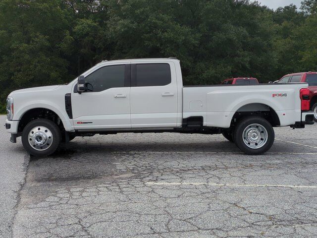 2025 Ford Super Duty F-450 DRW Platinum Winder GA