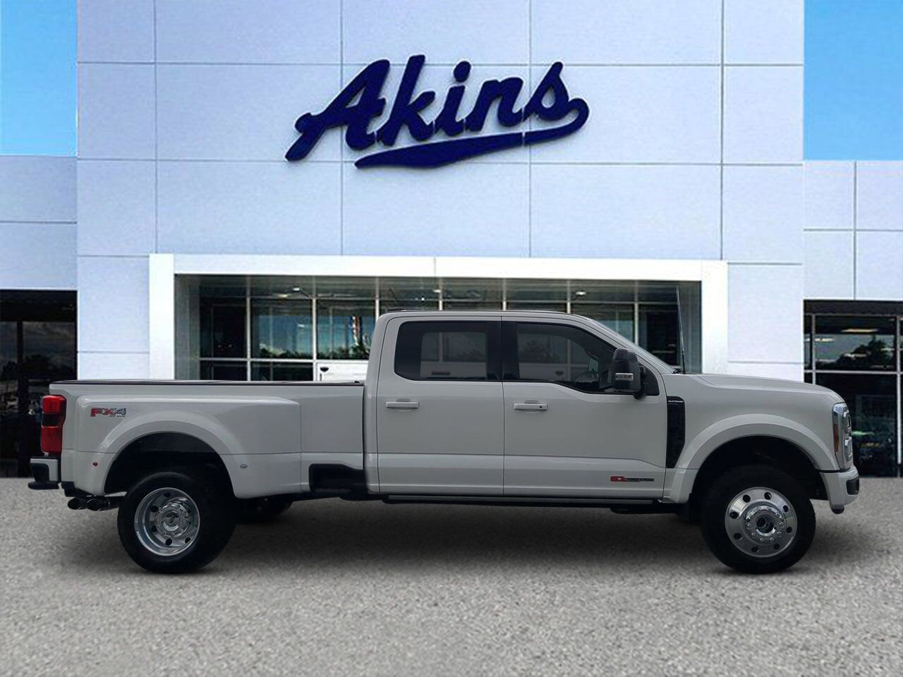2025 Ford Super Duty F-450 DRW Platinum