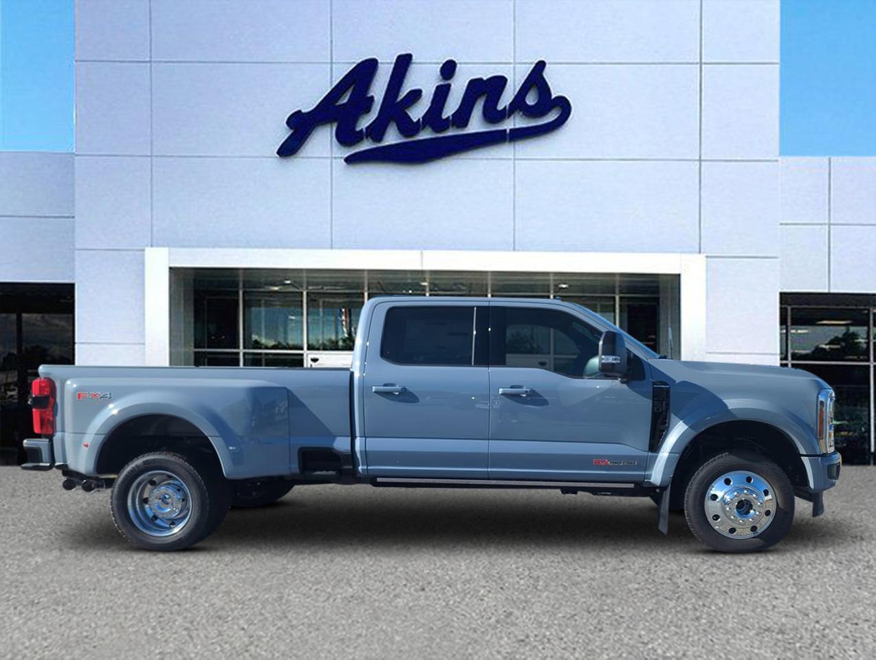 2025 Ford Super Duty F-450 DRW Platinum