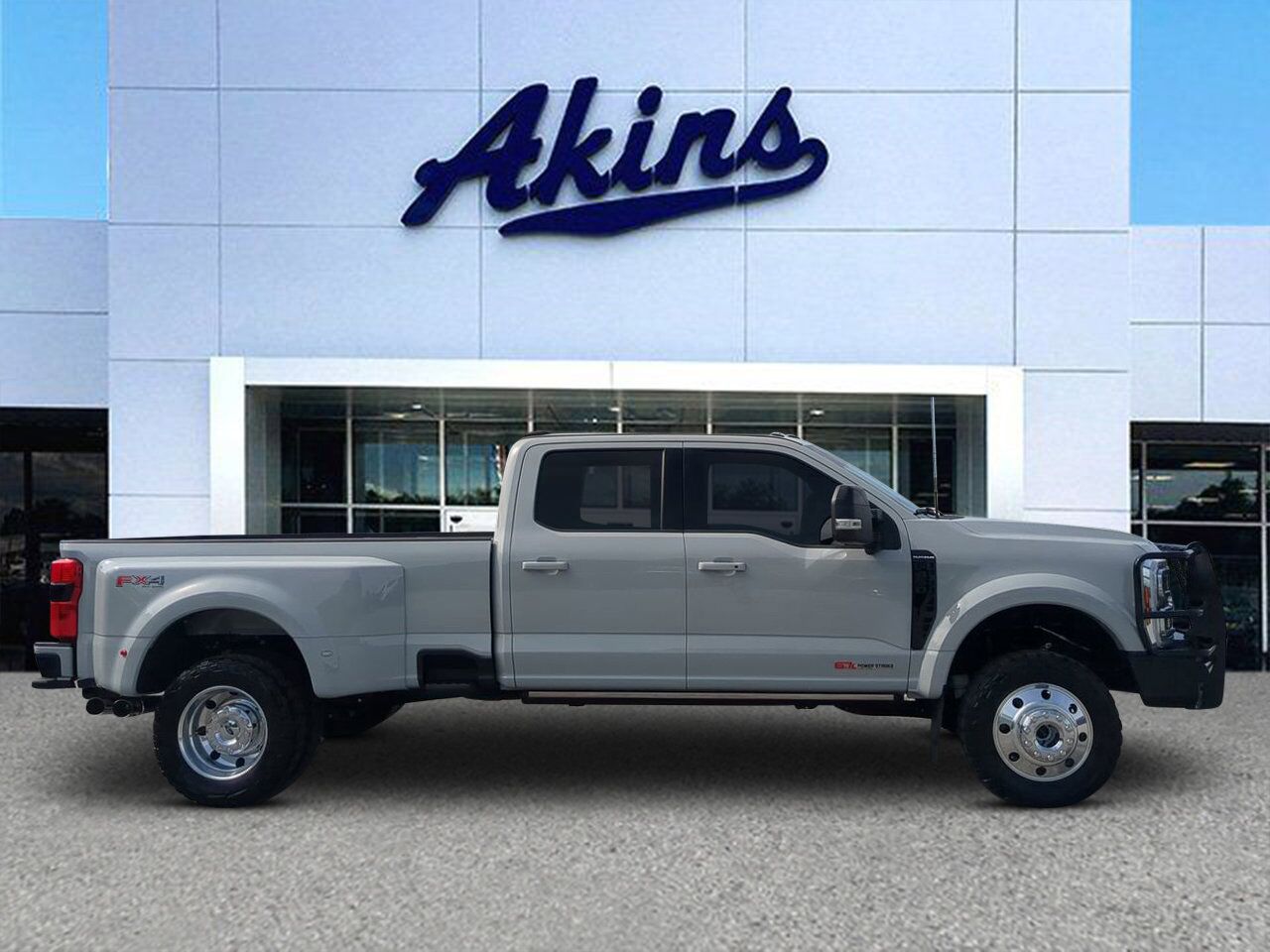 2025 Ford Super Duty F-450 DRW Platinum