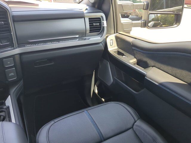 2025 Ford Super Duty F-450 DRW Platinum Winder GA