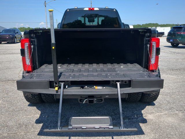 2025 Ford Super Duty F-450 DRW Platinum Winder GA