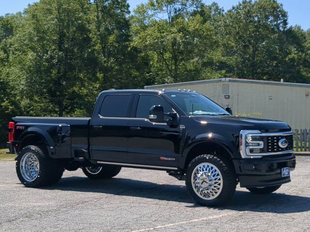 2025 Ford Super Duty F-450 DRW Platinum Winder GA