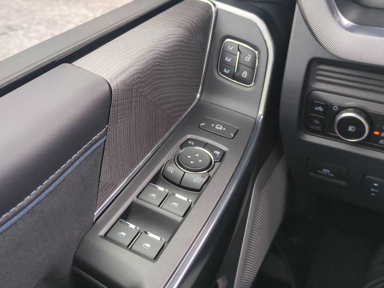 2025 Ford Super Duty F-450 DRW Platinum Winder GA