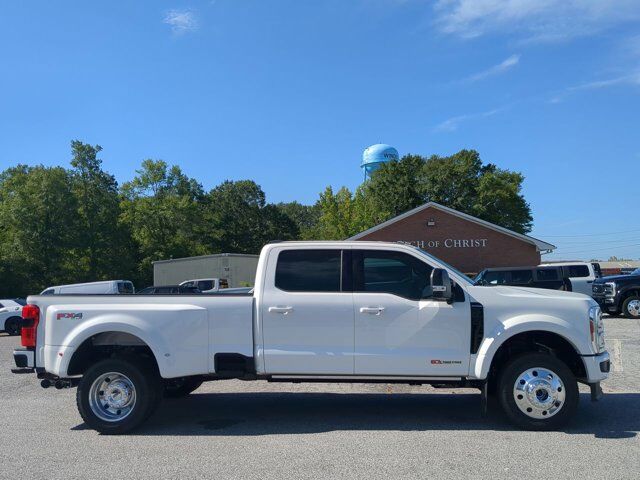 2025 Ford Super Duty F-450 DRW Platinum Winder GA