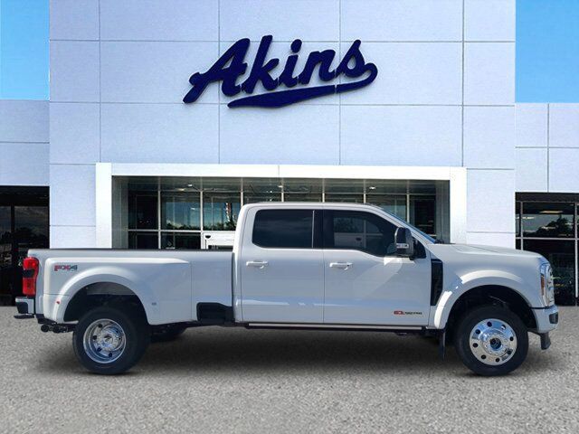 2025 Ford Super Duty F-450 DRW Platinum Winder GA