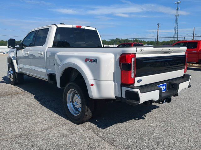 2025 Ford Super Duty F-450 DRW Platinum Winder GA
