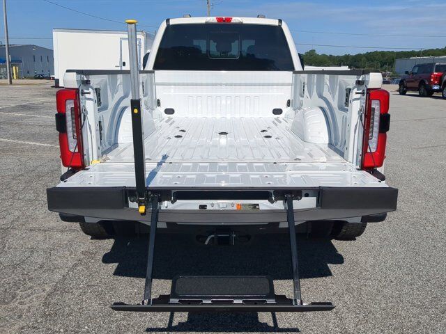 2025 Ford Super Duty F-450 DRW Platinum Winder GA