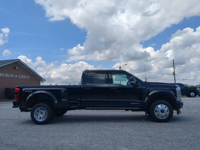 2025 Ford Super Duty F-450 DRW Platinum Winder GA
