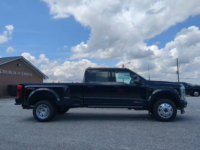 2025 Ford Super Duty F-450 DRW Platinum Winder GA