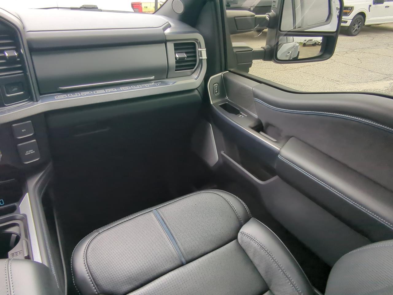 2025 Ford Super Duty F-450 DRW Platinum Winder GA